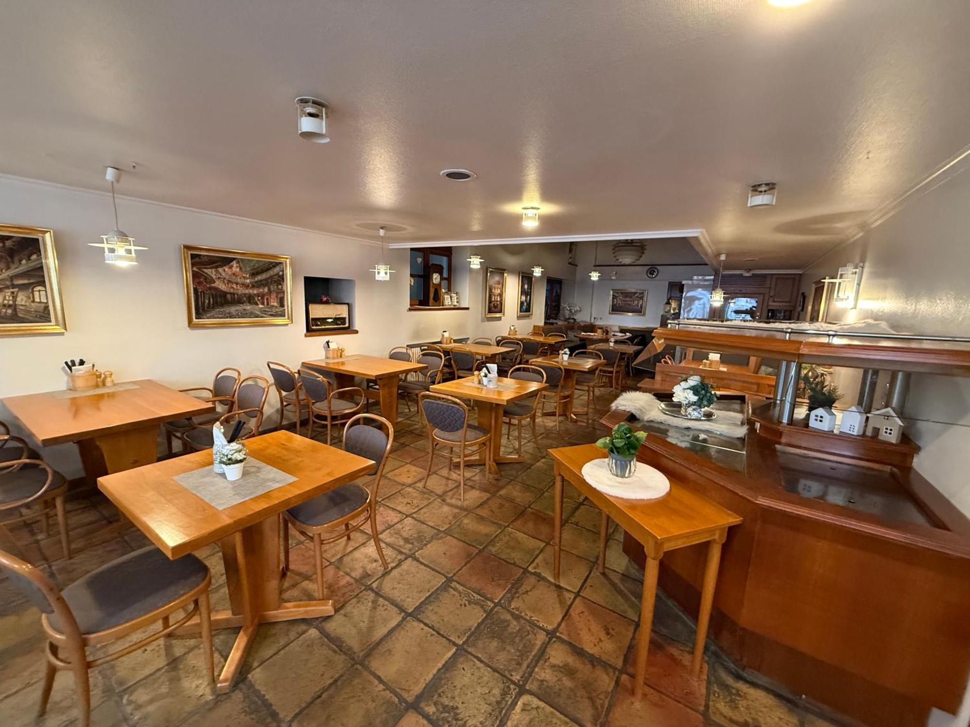 Hotel-Restaurant Ratsstube カルフ エクステリア 写真